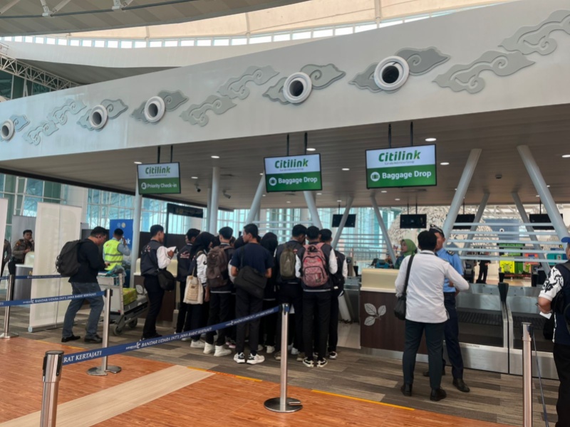 Suasana penumpang di Bandara Kertajati