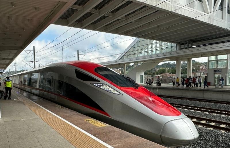 Kereta Api Cepat Whoosh mengangkut penumpang mudik lebaran 2024. (Foto:dok.KCIC)