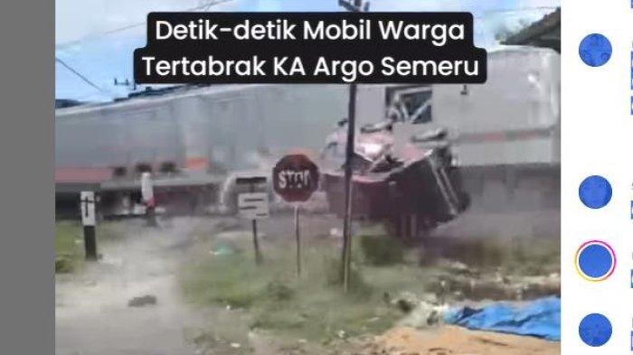 Mobil Carry berkelir merah tertabrak Kereta Api (KA) Argo Semeru di perlintasan tanpa palang pintu,di Desa Wonoasri Kecamatan Wonoasri, Kabupaten Madiun, Jawa Timur.