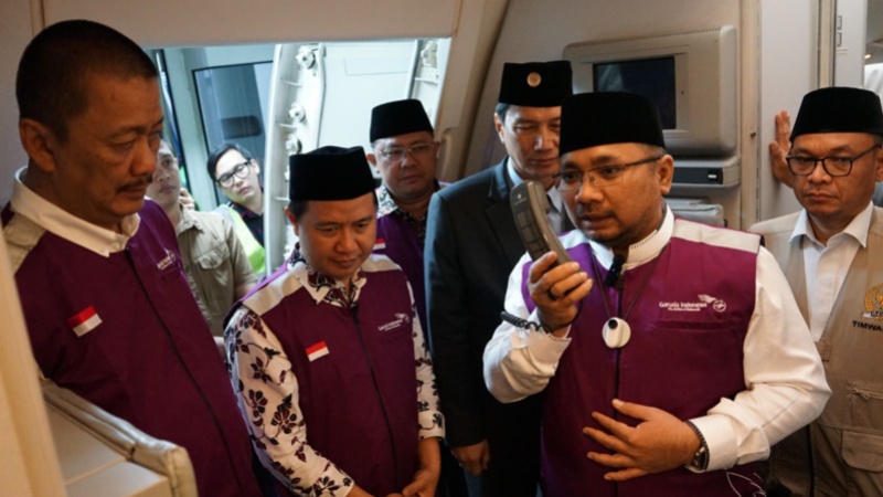 Suasana pelepasan jemaah haji kloter 1