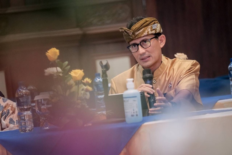 Menparekraf Sandiaga Uno saat pimpin FGD