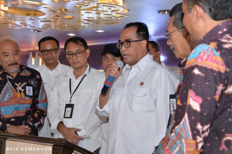 Menhub Budi Karya Sumadi sart meresmikan kapal baru DLU