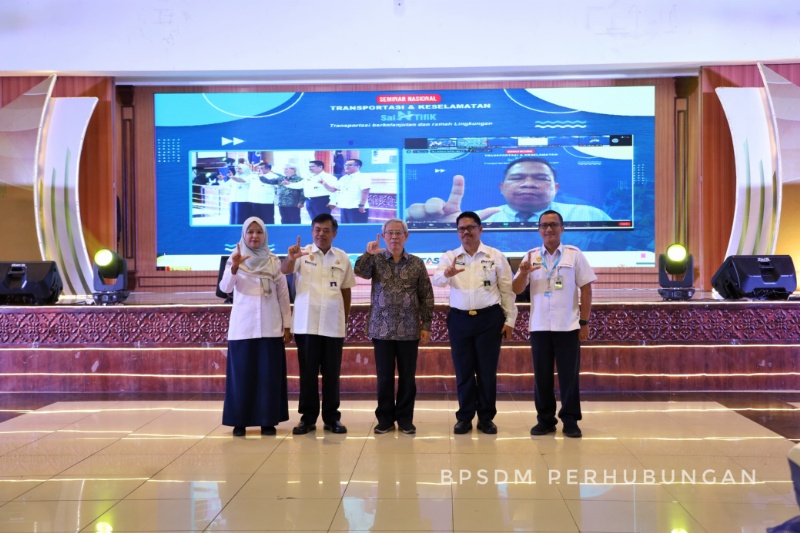 Seminar di PIP Semarang