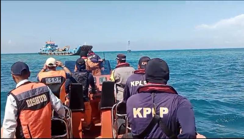 Team Rescue PPLP Tanjung Priok saat menuju kapal kandas.Foto istimewa/pangkalan PLP Tanjung Priok