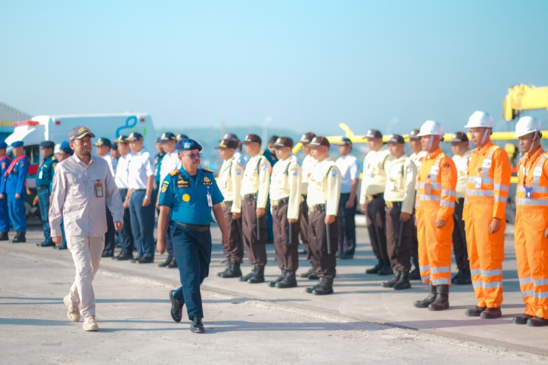 Latihan penanganan tumpahan minyak di perairan