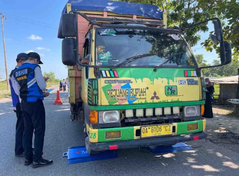 Angkutan barang di jalan