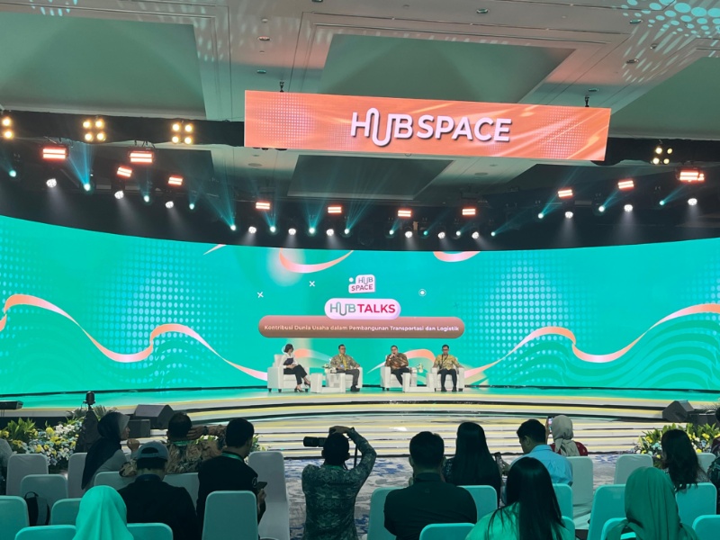 Hub Talk dalam Hub Space