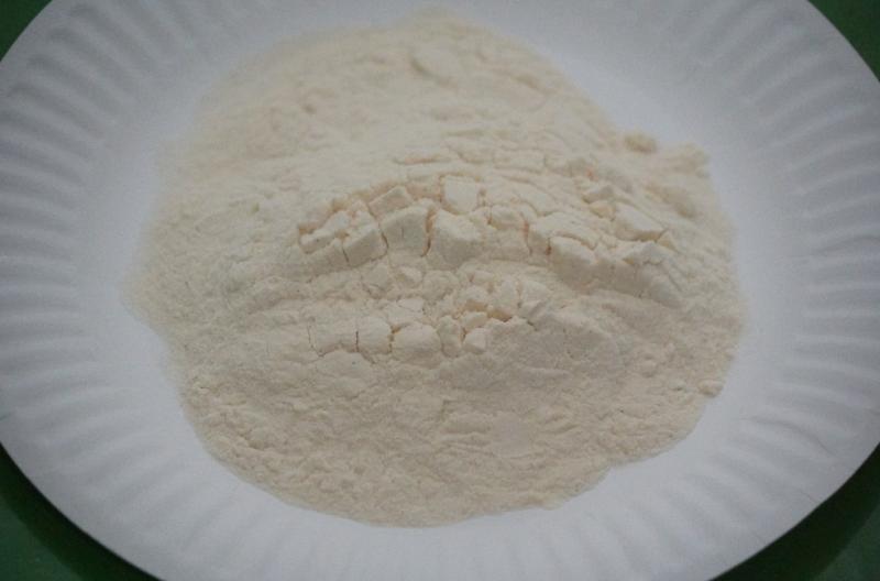 Bubuk Hidrolisat Protein Ikan yang digunakan sebagai bahan baku pembuatan susu ikan.