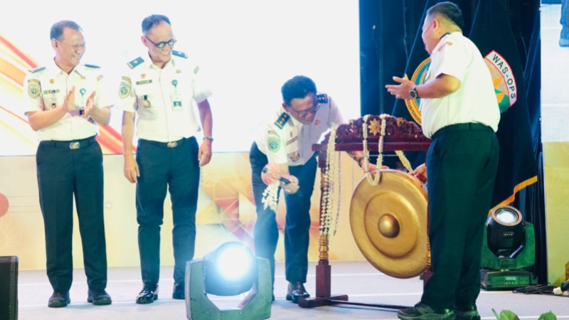 Pembukaan Seminar dan Rakornis