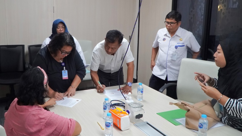 Penyerahan santunan Nakhoda wafat di Kemenhub