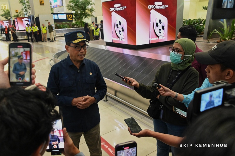 Menhub saat di Bandara