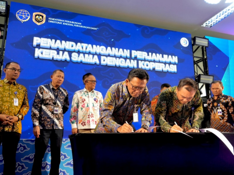 Dirjen Hubdat teken MoU dengan koperasi di Terminal Leuwipanjang