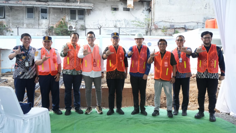 Peletakan batu pertama pembangunan satu unit rumah Dinas Ditjen Hubla