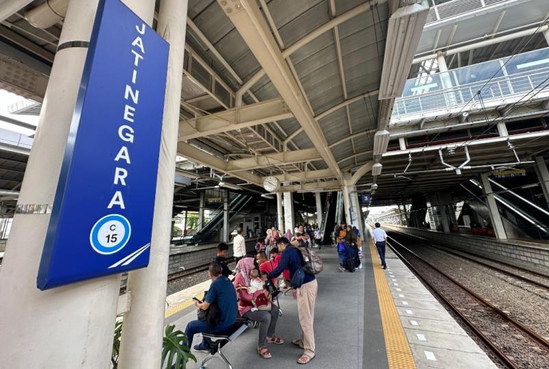 Stasiun Jatinegara akan melayani penumpang KAJJ yang berangkat dari Stasiun Gambir Khusus besok Ahad, 13 Oktober 2024.