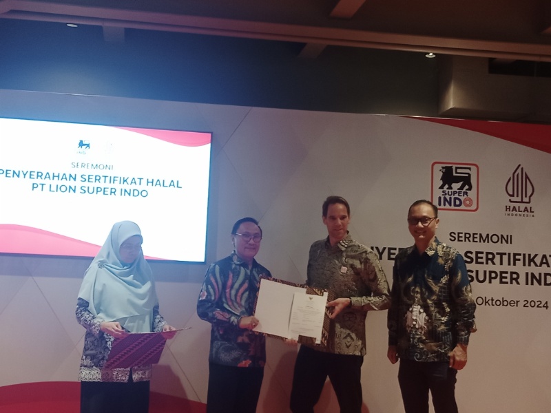 Penerimaan sertifikasi Halal Supper Indo