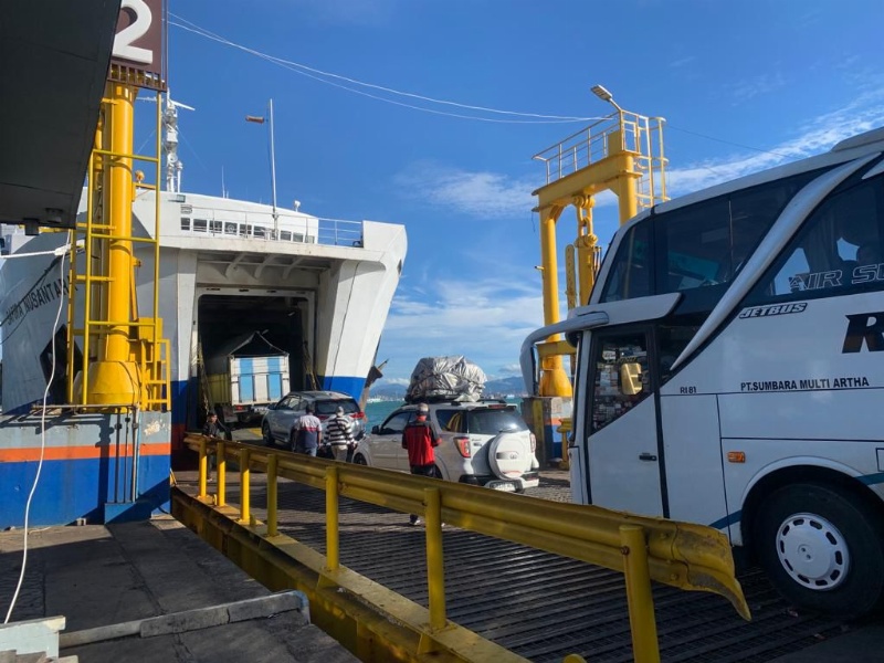 Layanan di pelabuhan penyeberangan