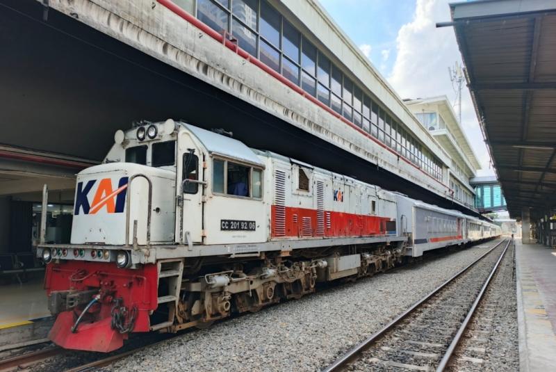Kereta api di Stasiun Medan. (Foto:KAI)
