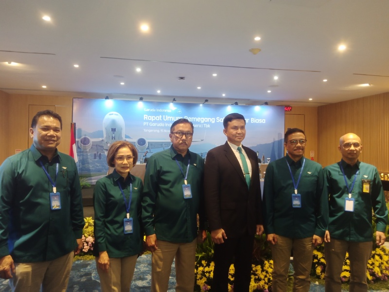 Wamildan Tsani Panjaitan bersama jajaran Direksi Garuda Indonesia