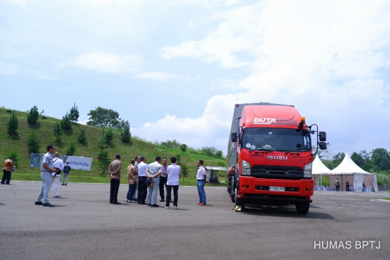 Bimtek BPTJ tentang pengereman angkutan barang saat jalan menurun dan tanjakan diikuti 44 pengemudi