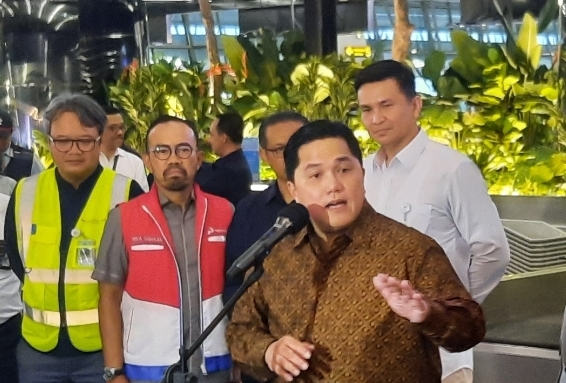 Menteri BUMN Erick Thohir saat meninjau Terminal 3 Bandara Soekarno-Hatta, Banten pada Rabu (4/12/2024).