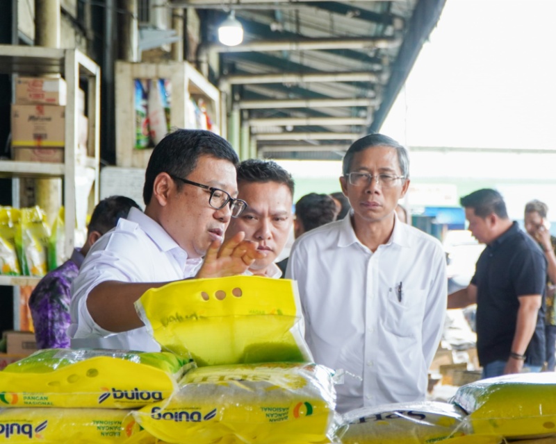 Peninjauan pangan di pasar