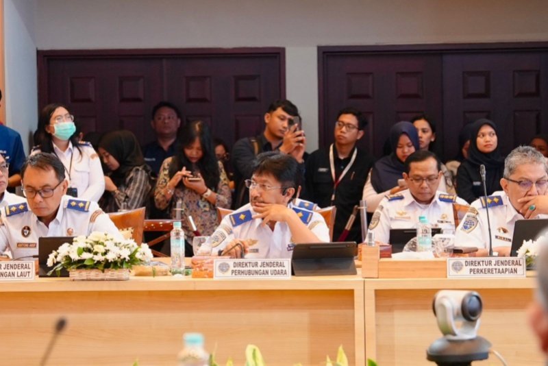 Plt Dirjen Udara saat paparan