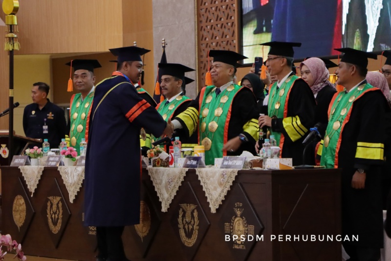 Wisuda S2 Terapan STIP Jakarta oleh Kepala BPSDMP