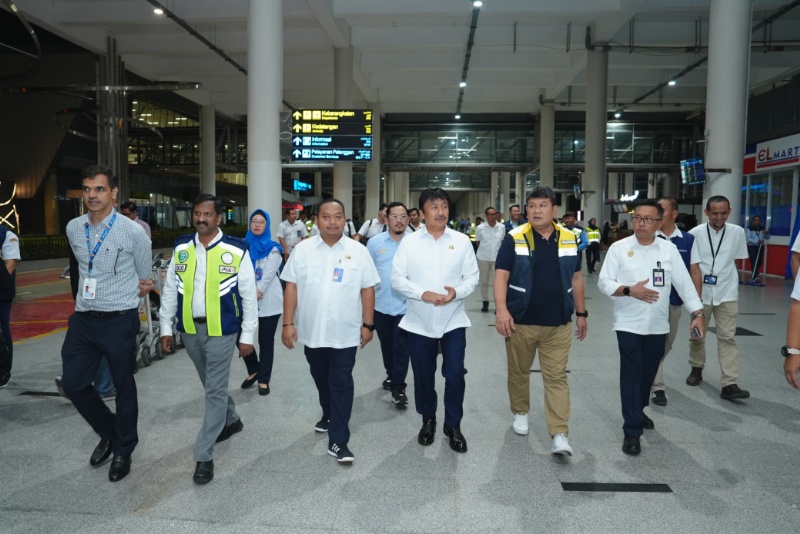 Plt Dirjen Udara saat di Bandara Kualanamu