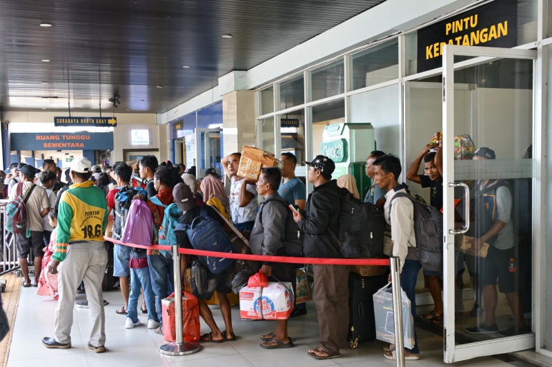 Pengguna jasa angkutan umum