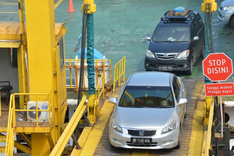 Layanan di pelabuhan penyeberangan