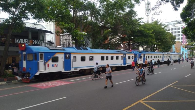 Batara Kresna relasi Stasiun Purwosari-Wonogiri pergi pulang (pp).