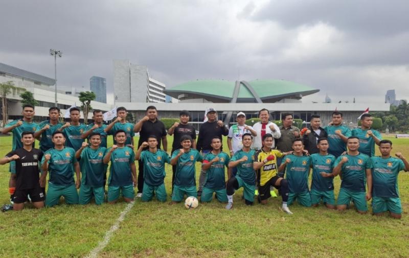 Tim sepak bola KAI Services dalam ajang Piala Prabowo. 