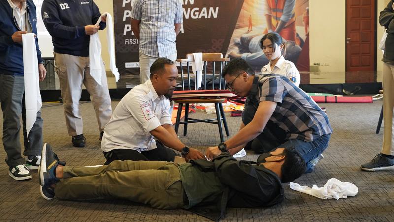 IPC TPK berikan edukasi melalui Pelatihan Pertolongan Pertama bagi pekerja. Foto istimewa/IPC TPK