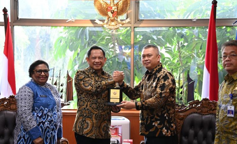 Menhub dan Mendagri di Kemendagri