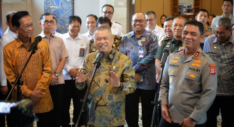 Menhub dan jajaran bersama Gubernur DIY