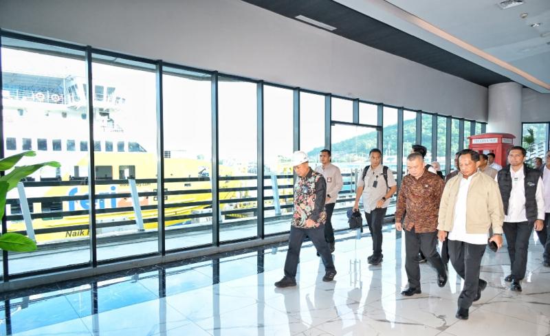Menhub dan Mendagri di Pelabuhan Penyeberangan