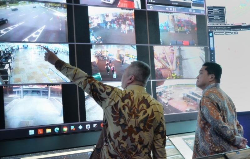 Menhub saat bersama Menteri BUMN