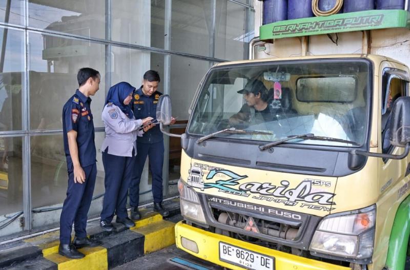 Angkutan barang (dok)