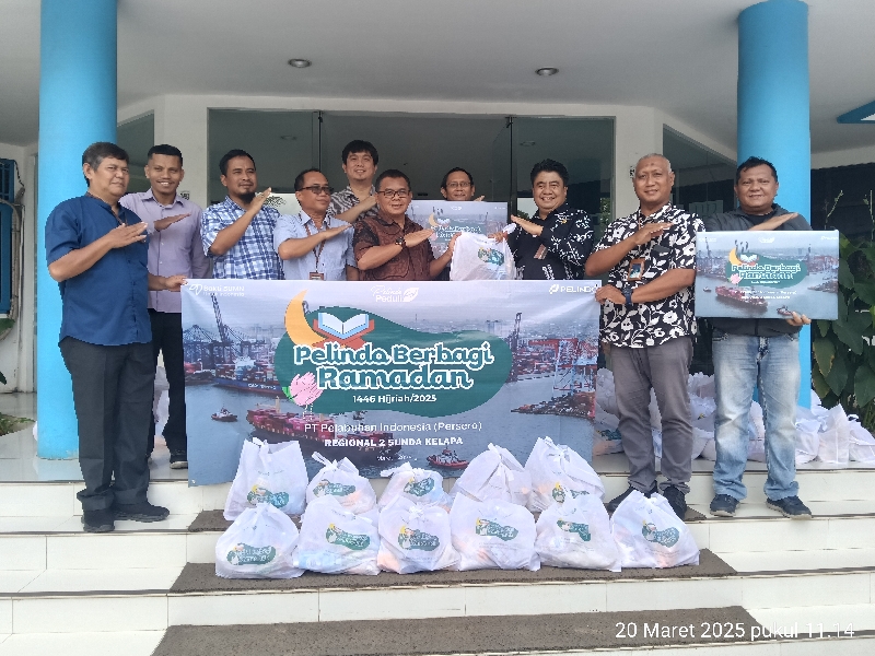 Pelindo Regional 2 Sunda Kelapa bagikan sembako. Foto istimewa/BeritaTrans.com/ahmad 