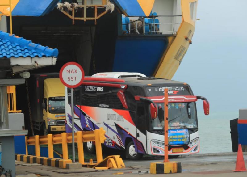 Layanan di pelabuhan penyeberangan