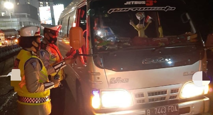 Pemeriksaan travel gelap (dok)
