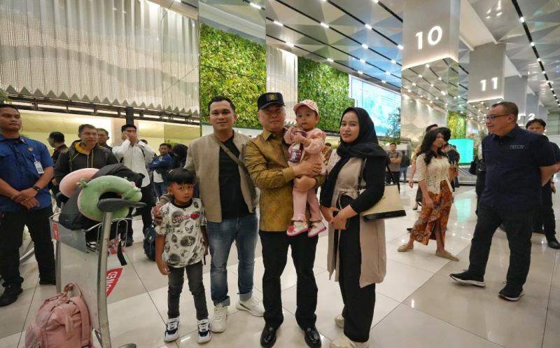 Menhub sapa pemudik di Bandara Soekarno-Hatta 