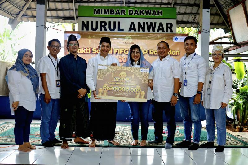 FIF Group gelar Halal Bihalal dan berikan santunan ke panti asuhan. Foto istimewa/FIFGroup