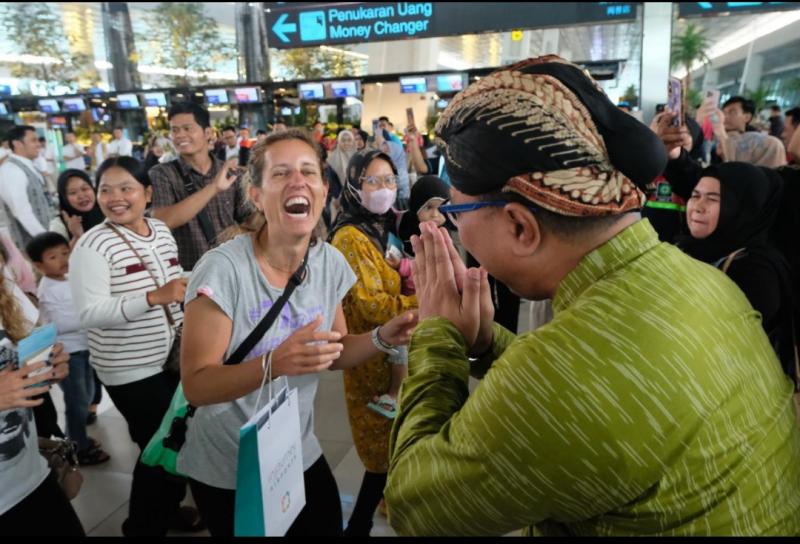 Keramahan staf Bandara Soetta, menyenangkan pengguna jasa