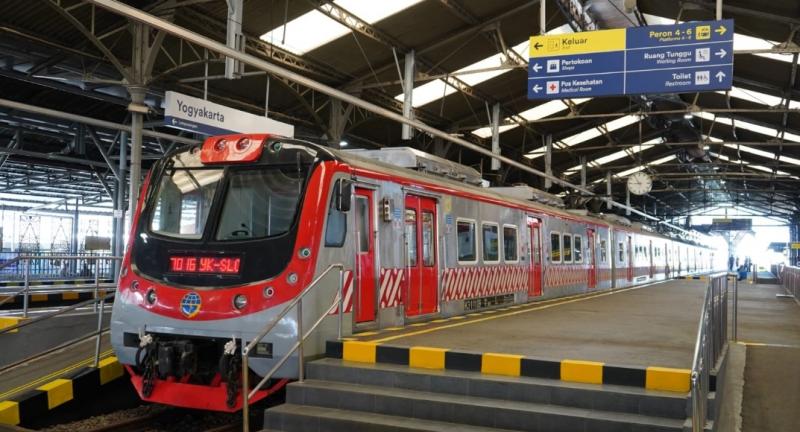 KRL buatan INKA yang beroperasional di wilayah Yogyakarta.