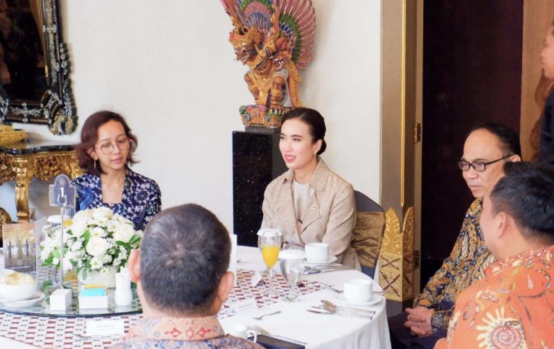 Sajian KHAS Tugu dan KHAS Malioboro Hotel tersaji di kediaman Menpar di Yogya