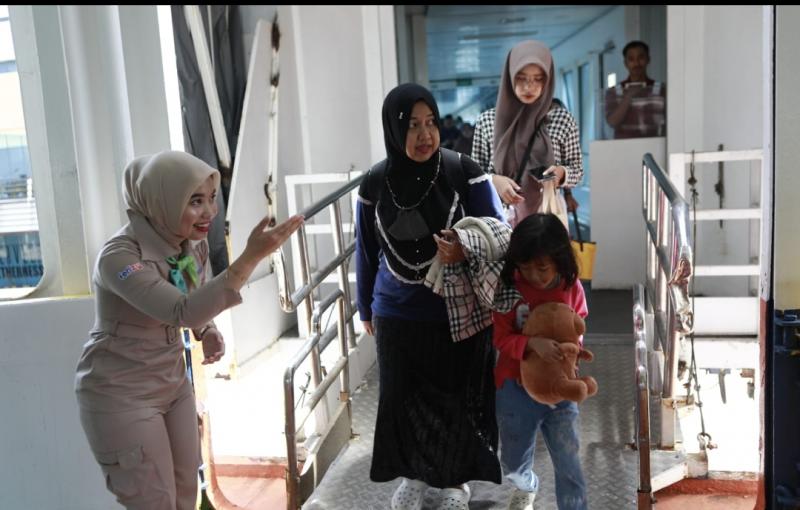 Layanan di pelabuhan penyeberangan