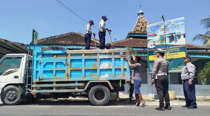 Pengecekan Truk ODOL