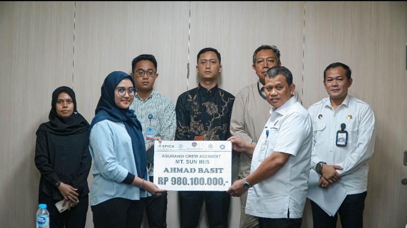 Penyerahan asuransi pelaut wafat dalam pekerjaan di laut