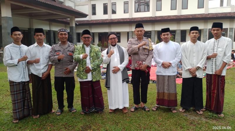 Forkomda usai Shalat Idul Adha di Situs Batutulis